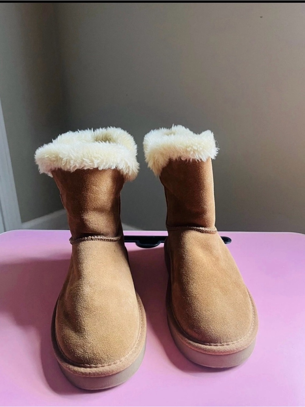 Style & Co. Women’s Cozy Tan Suede Fur-Lined Boots Size 7M
